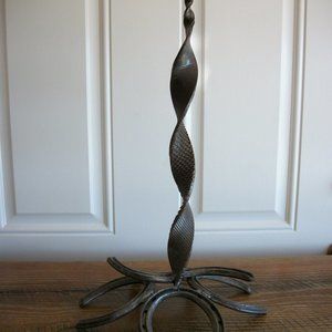 Horseshoe with Twisted Rasp Paper Towel/Toilet Paper Holder